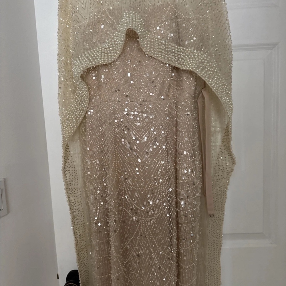 Women’s Beaded Gown Indian Dress With Detachable Cape New Size 6 - Picture 9 of 14